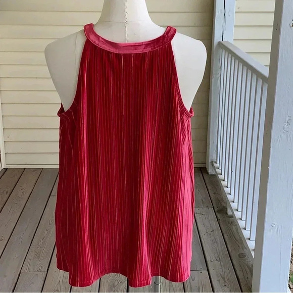 Torrid 2 Red Velvet Goddess Tank Plus 2X 18W 20W High Neck Top Pleated Regency - Picture 5 of 10